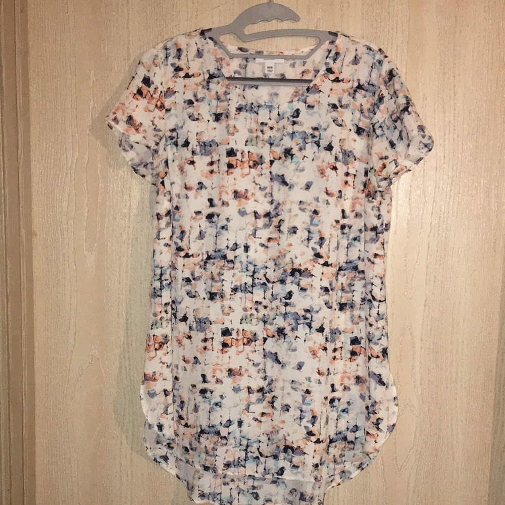 Liz Lange Maternity Abstract Pattern High Low Short Sleeve Blouse M